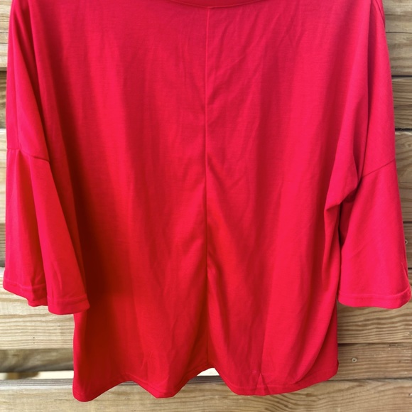Donating- boutique blouse, Sz XL, red, v-neck with 3/4 bell sleeves. NWOT. - Picture 6 of 7
